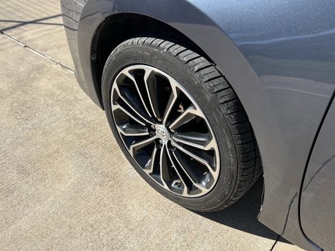 Used 2016 Toyota Corolla S Premium image 34