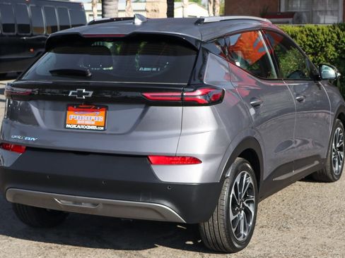 Used 2022 Chevrolet Bolt EUV Premier image 9