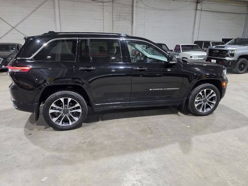 Used 2022 Jeep Grand Cherokee Overland w/ Adv Protech Group III AWD/4WD image 13