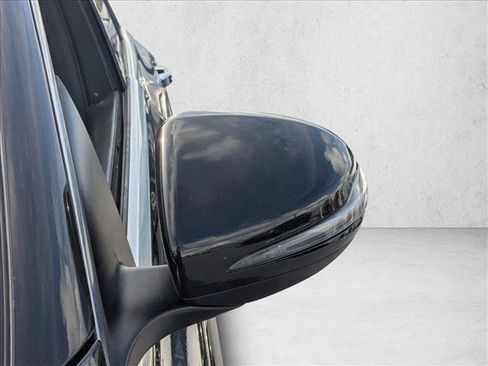 Used 2019 Mercedes-Benz C 300 Sedan image 10