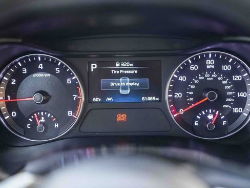 Used 2023 Kia Forte LXS image 25