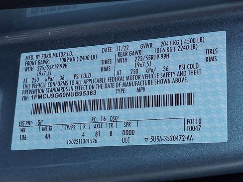 Certified 2022 Ford Escape SE w/ SE Sport Appearance Package image 28