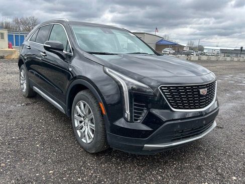 Used 2023 Cadillac XT4 Premium Luxury w/ Technology Package AWD/4WD image 2