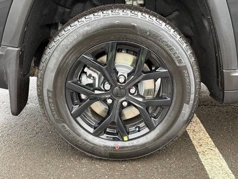 New 2026 Jeep Grand Cherokee L Laredo image 12