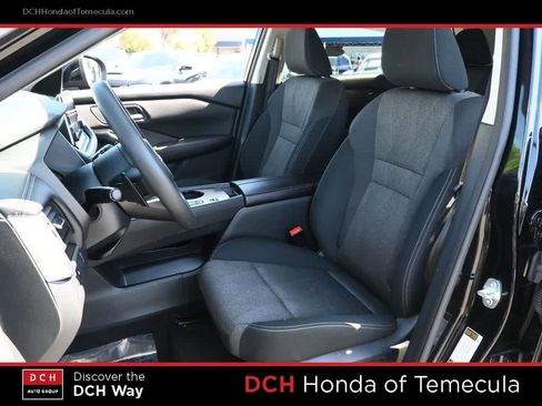 Used 2024 Nissan Rogue SV image 18