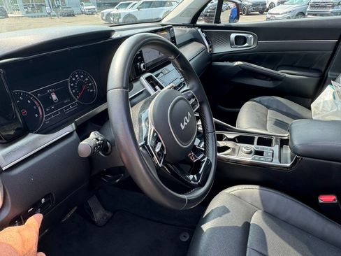 Used 2022 Kia Sorento SX AWD/4WD image 25