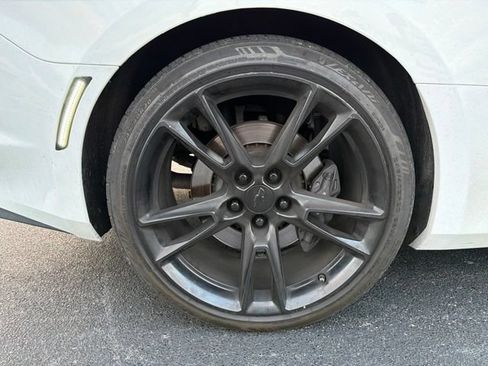 Used 2019 Chevrolet Camaro SS RWD image 9
