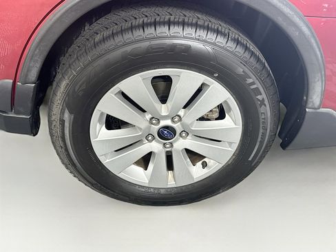 Used 2019 Subaru Outback 2.5i Premium AWD/4WD image 11
