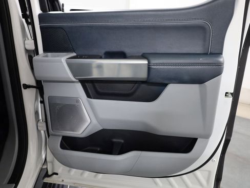 Used 2023 Ford F150 Limited image 15