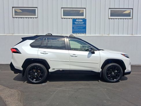 Used 2024 Toyota RAV4 XSE w/ Advanced Technology Package AWD/4WD image 9