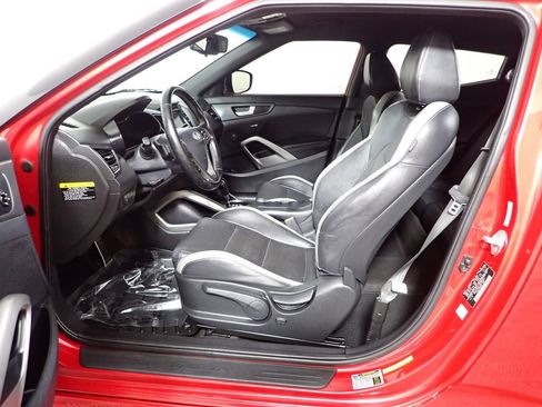Used 2016 Hyundai Veloster Turbo FWD image 19
