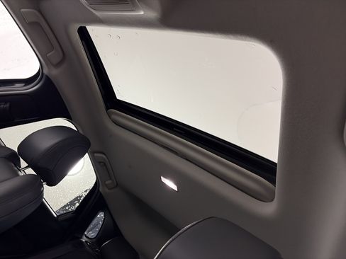 Used 2025 MAZDA CX-30 AWD 2.5 S w/ Preferred Package image 18