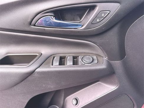 Used 2021 Chevrolet Equinox LT image 23