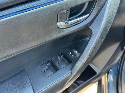 Used 2018 Toyota Corolla SE w/ Carpet Mat Package (TMS) FWD image 7