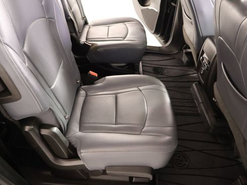 Used 2020 Buick Enclave Essence image 15