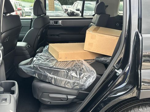 New 2025 Hyundai Santa Fe SEL image 16