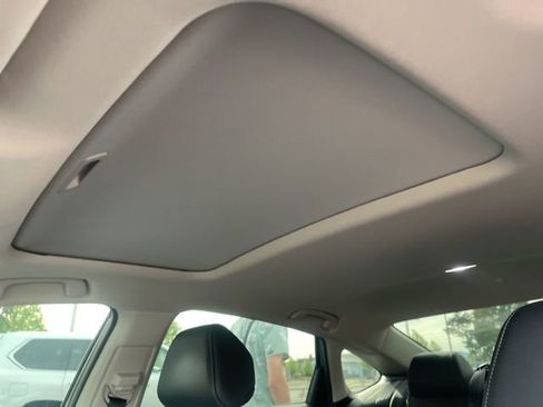 Used 2023 Honda Accord EX-L image 5