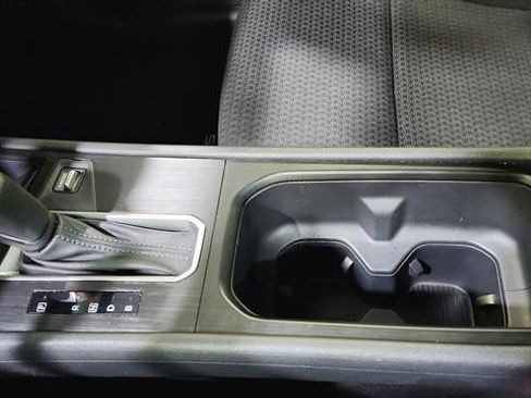 Certified 2025 Nissan Kicks S image 12