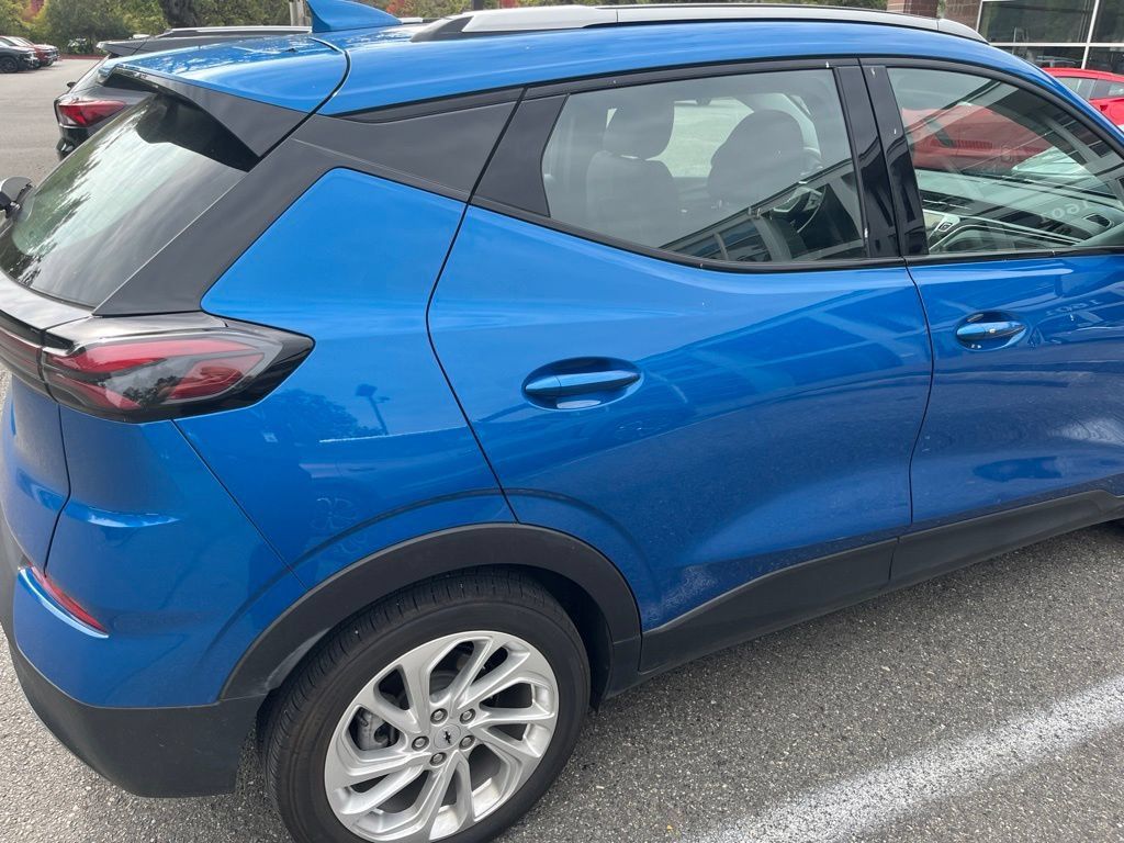Used 2022 Chevrolet Bolt EUV LT FWD image 6