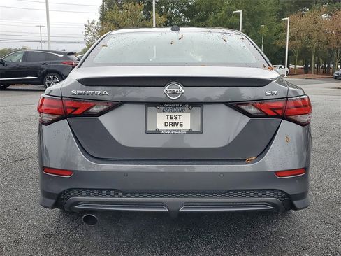 Used 2022 Nissan Sentra SR w/ SR Premium Package image 6