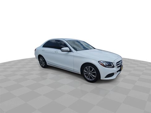 Used 2017 Mercedes-Benz C 300 Sedan image 2