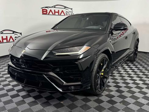 Used 2019 Lamborghini Urus AWD/4WD image 2