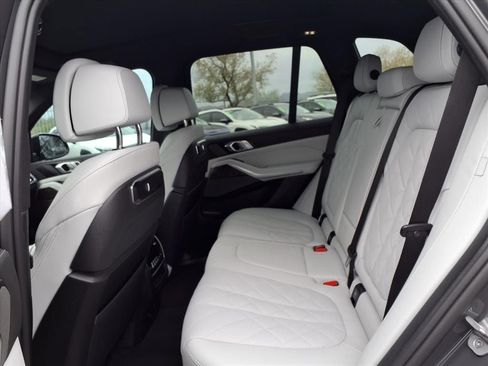 Used 2026 BMW X5 xDrive50e image 22