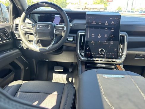 New 2026 GMC Yukon Denali w/ Denali Reserve Package AWD/4WD image 21