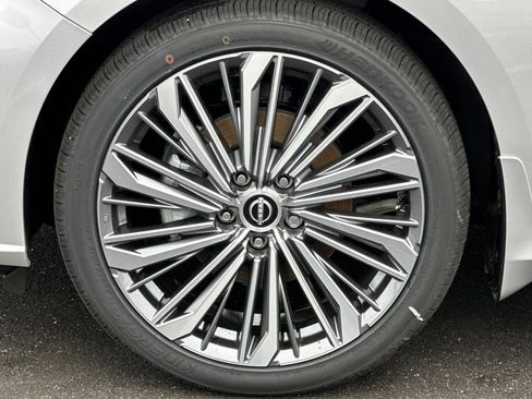 New 2025 Nissan Altima 2.5 SL image 32