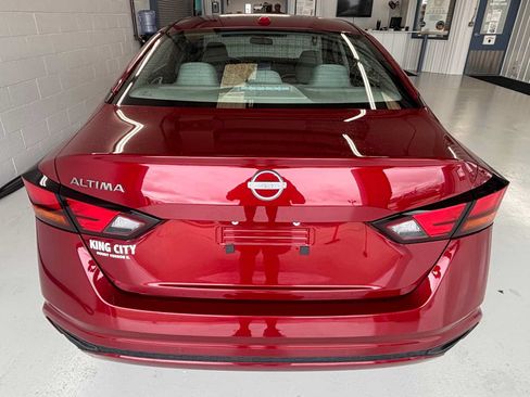 Used 2025 Nissan Altima 2.5 SV FWD image 7