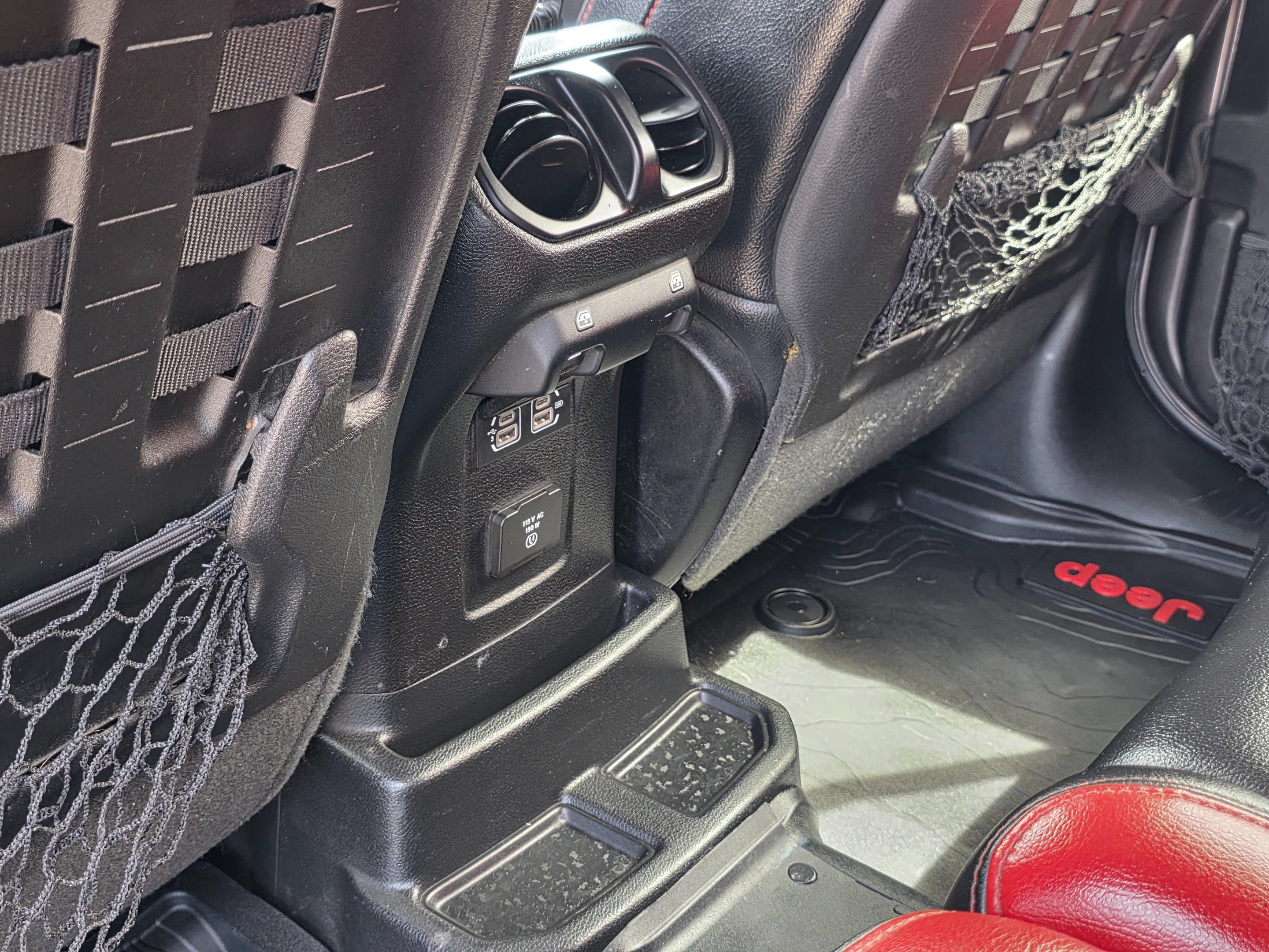 Used 2018 Jeep Wrangler Unlimited Rubicon w/ Dual Top Group AWD/4WD image 24