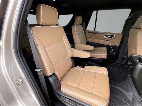Used 2024 Chevrolet Tahoe Premier AWD/4WD image 26