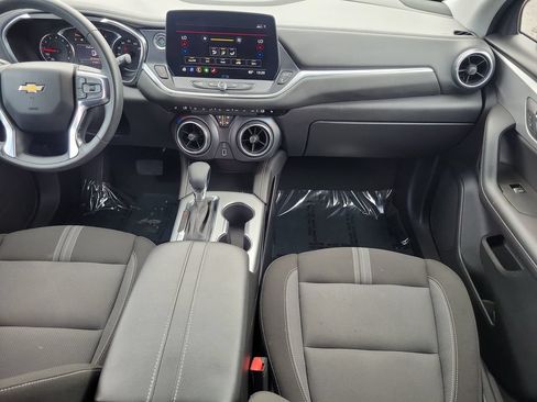 Used 2025 Chevrolet Blazer LT FWD image 17