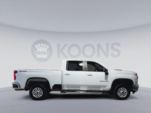 Used 2022 Chevrolet Silverado 2500 LT AWD/4WD image 12