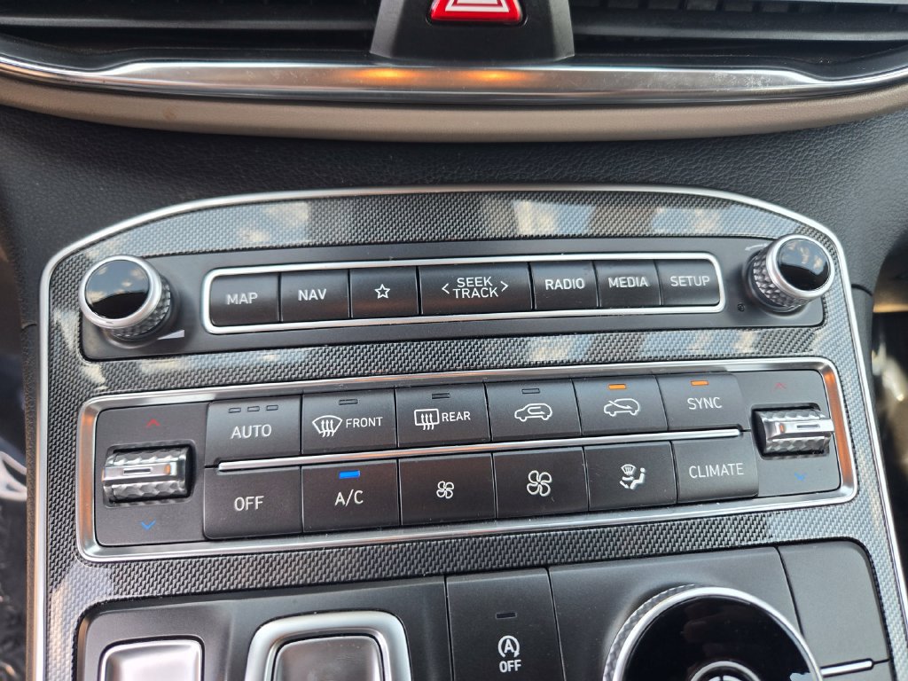 Used 2023 Hyundai Santa Fe SEL FWD image 19