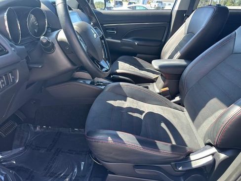 Used 2024 Mitsubishi Outlander Sport ES AWD/4WD image 9