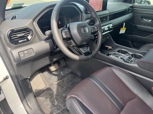 New 2026 Honda Pilot Black Edition image 17