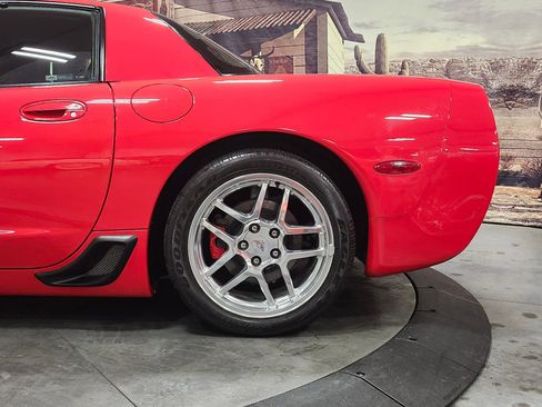 Used 2001 Chevrolet Corvette Z06 w/ Memory Pkg image 6