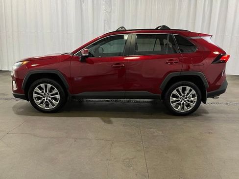 Used 2023 Toyota RAV4 XLE Premium FWD image 7