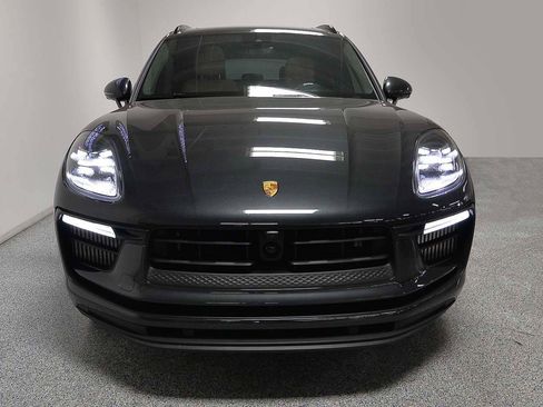 Used 2023 Porsche Macan S AWD/4WD image 2
