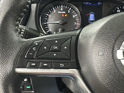 Used 2020 Nissan Rogue SV image 22