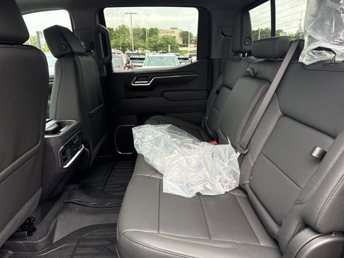 New 2026 GMC Sierra 1500 SLT w/ SLT Premium Plus Package AWD/4WD image 5