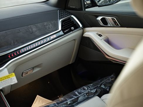 New 2026 BMW X5 xDrive40i w/ M Sport Package image 29