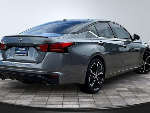 Used 2023 Nissan Altima 2.5 SR w/ SR Premium Package FWD image 7