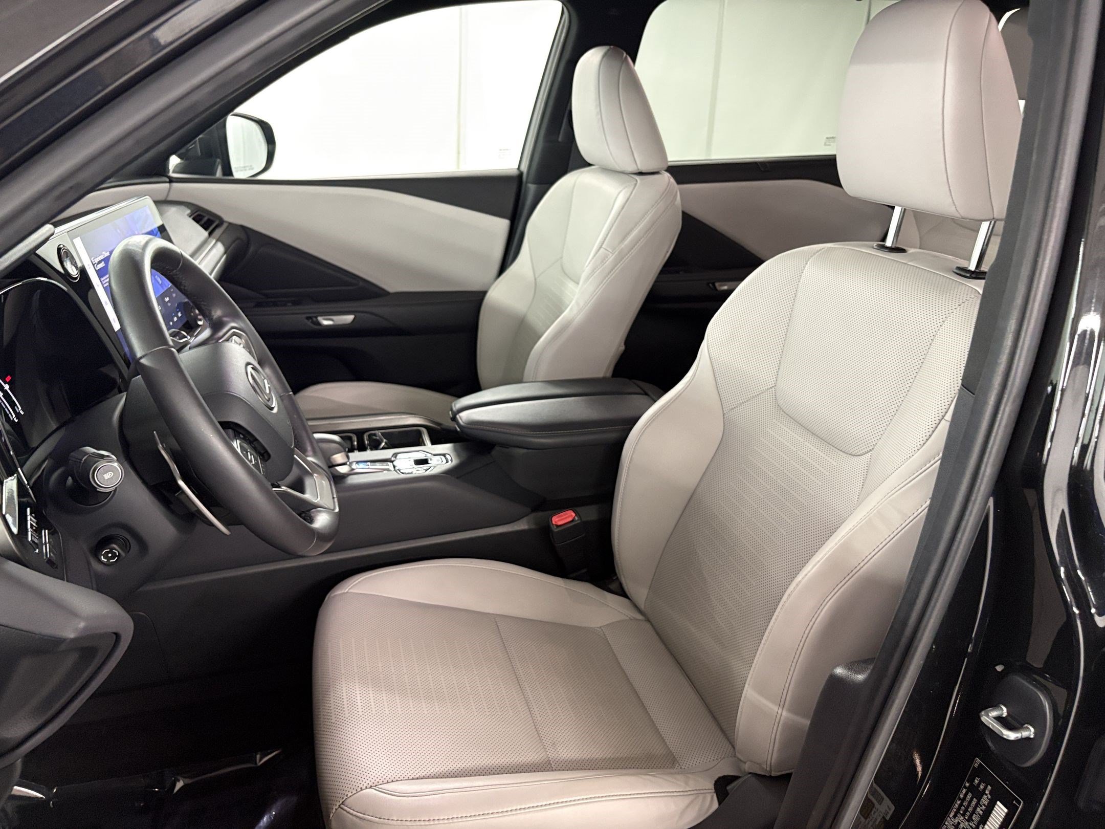 Used 2024 Lexus TX 350 AWD w/ Cold Weather Package image 28