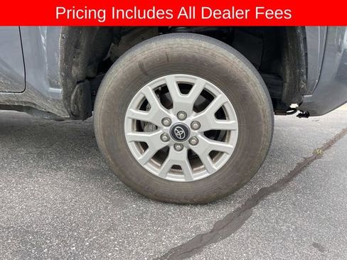 Used 2024 Toyota Tacoma SR AWD/4WD image 9