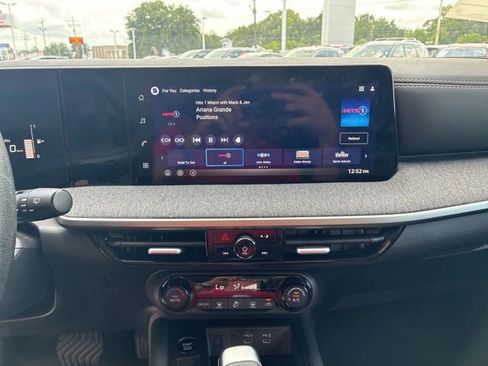 Used 2026 Nissan Kicks SV w/ Charging Package FWD image 24