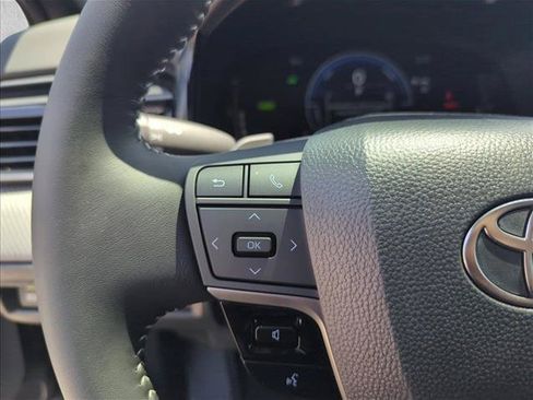 Used 2026 Toyota Camry SE FWD image 11