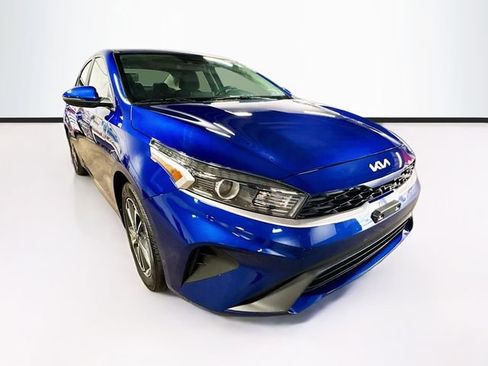 Used 2023 Kia Forte LXS w/ LXS Technology Package FWD image 1