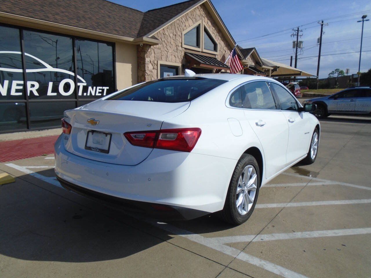Used 2025 Chevrolet Malibu LT FWD image 8